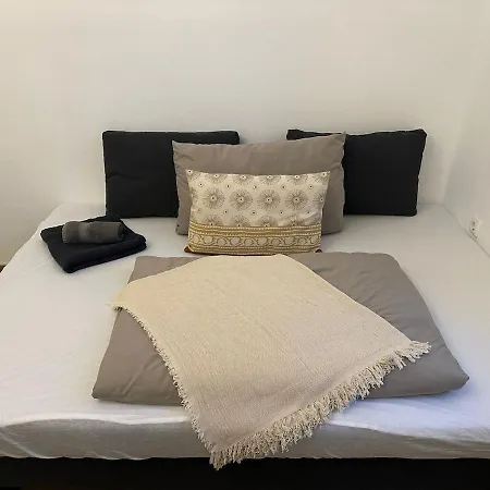 Ideal For 7 With Kitchen Near Danube Appartement