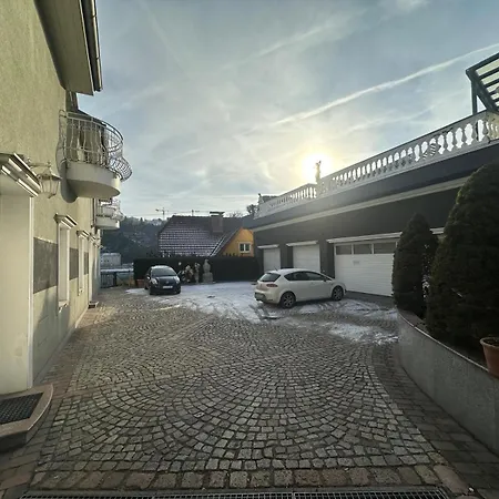 Ideal For 7 With Kitchen Near Danube